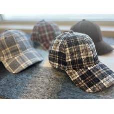 76500 -  SOFT PLAID BASEBALL CAPS